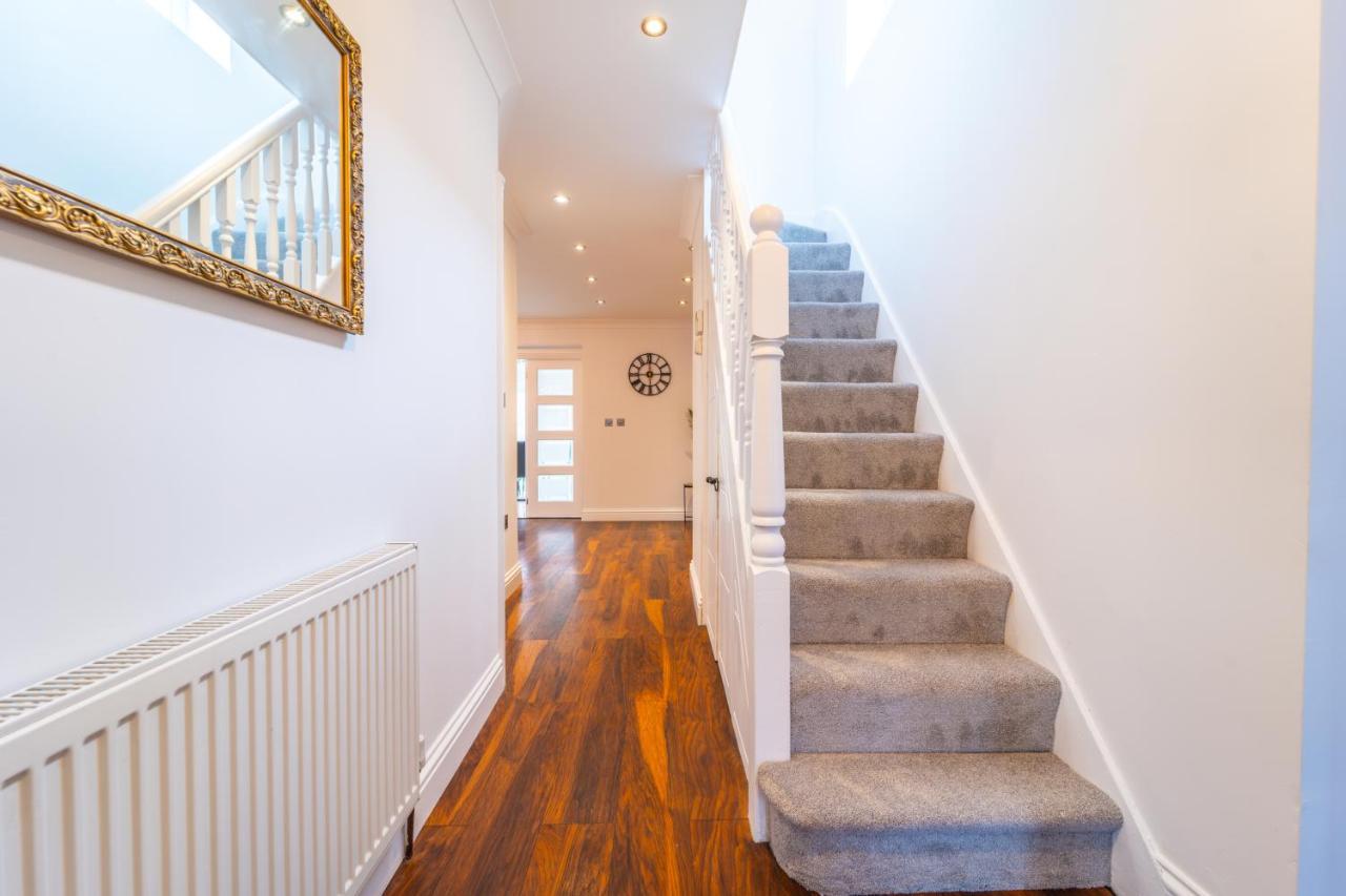 Modern Spacious 4 Bed Hayes Home With Free Parking Εξωτερικό φωτογραφία